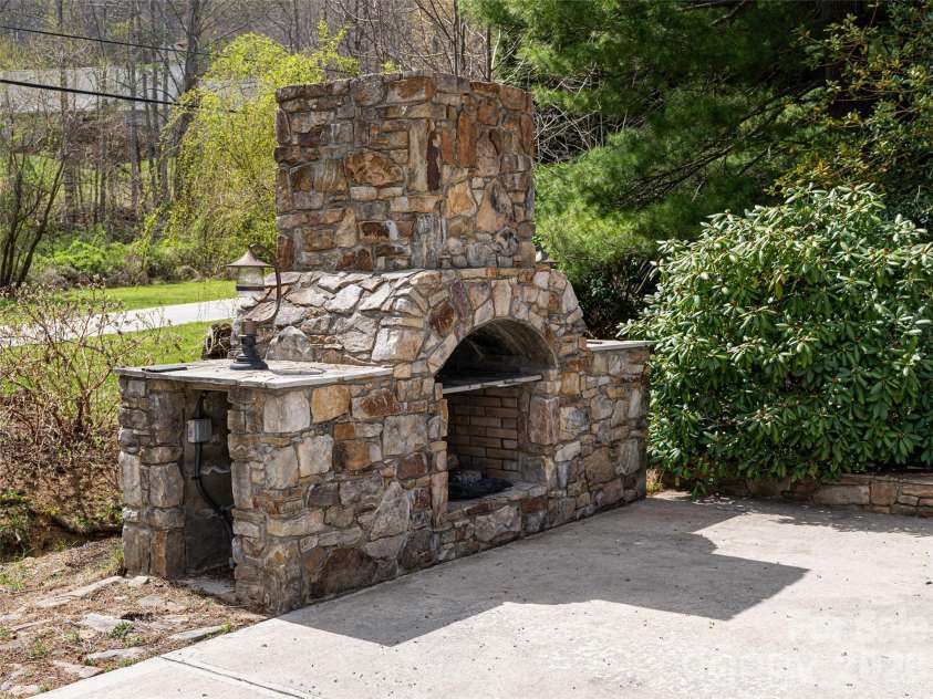 356 Curtis Creek Road, Candler, NC 28715.  MLS# CAR4365516, YatesRealty ID 16780. 