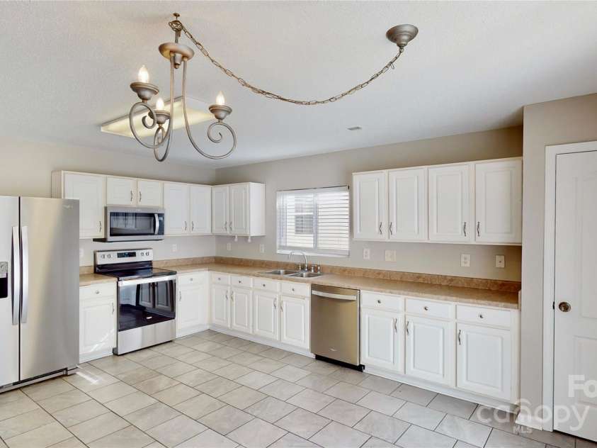 8139 Deodora Cedar Lane, Charlotte, NC 28215.  MLS# CAR4264926, YatesRealty ID 16781. 