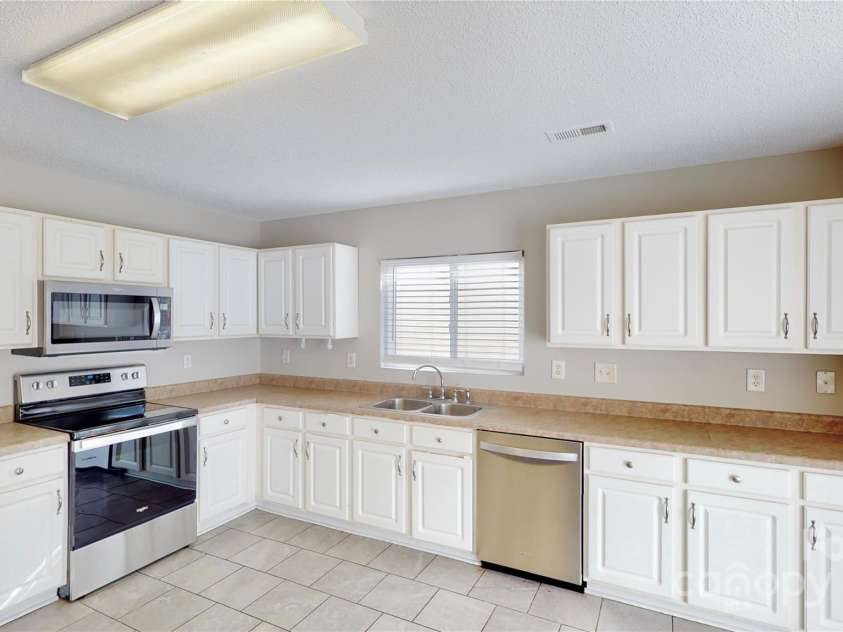 8139 Deodora Cedar Lane, Charlotte, NC 28215.  MLS# CAR4264926, YatesRealty ID 16781. 