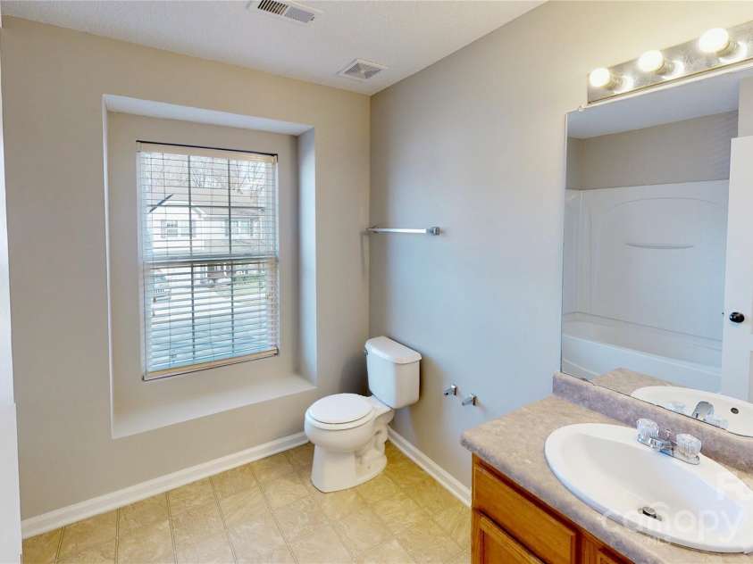 8139 Deodora Cedar Lane, Charlotte, NC 28215.  MLS# CAR4264926, YatesRealty ID 16781. 