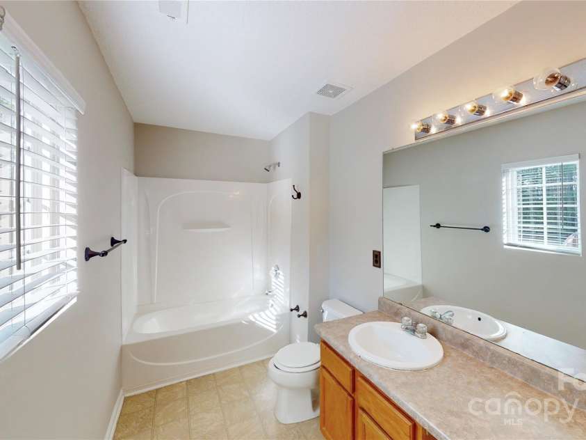 8139 Deodora Cedar Lane, Charlotte, NC 28215.  MLS# CAR4264926, YatesRealty ID 16781. 