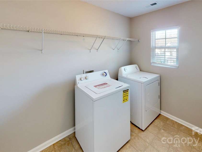 8139 Deodora Cedar Lane, Charlotte, NC 28215.  MLS# CAR4264926, YatesRealty ID 16781. 