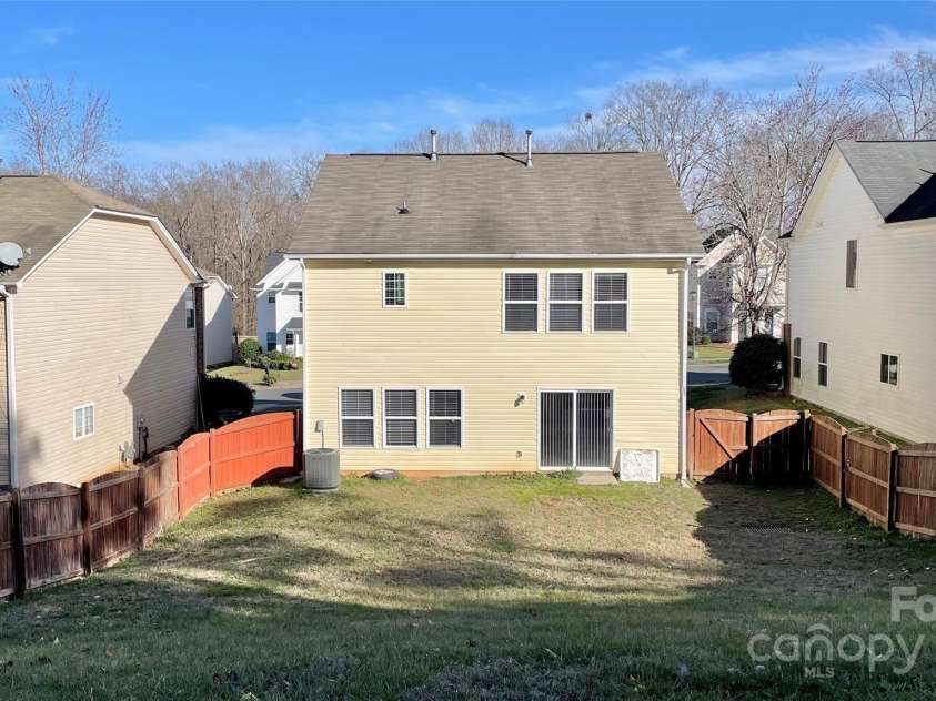 8139 Deodora Cedar Lane, Charlotte, NC 28215.  MLS# CAR4264926, YatesRealty ID 16781. 