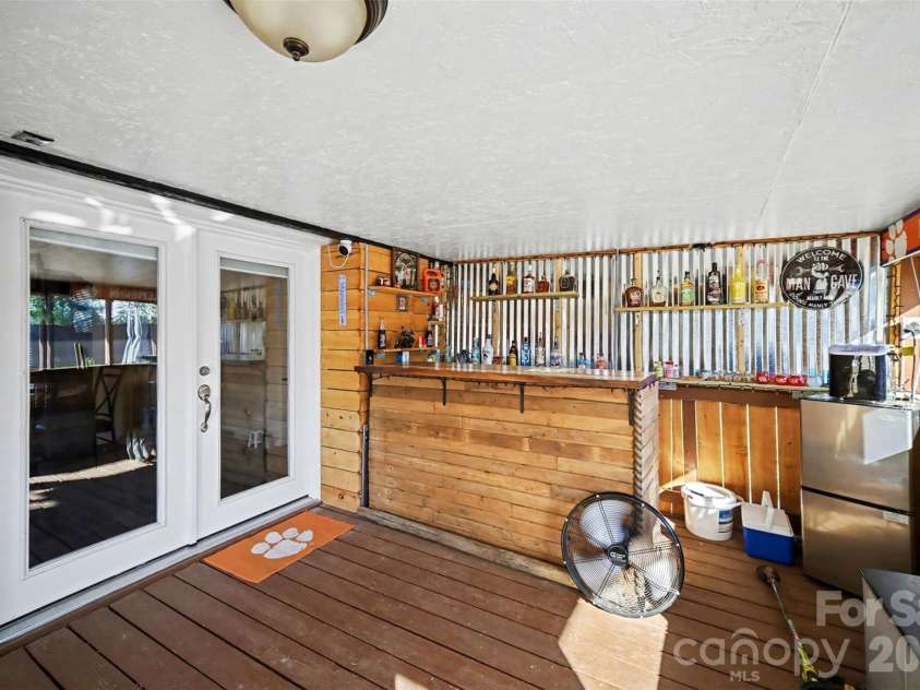 1087 Greenbriar Drive, Lancaster, SC 29720.  MLS# CAR4370391, YatesRealty ID 16782. 