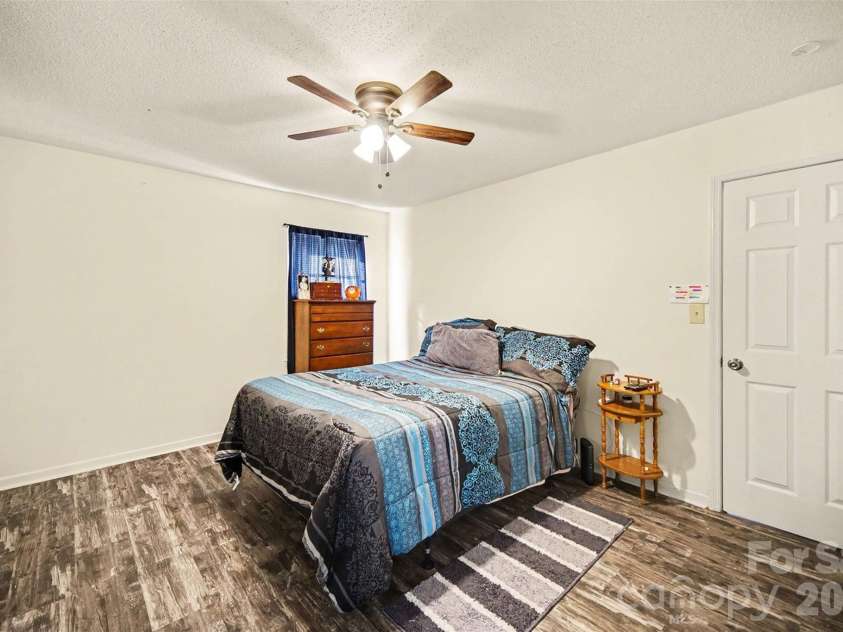 1087 Greenbriar Drive, Lancaster, SC 29720.  MLS# CAR4370391, YatesRealty ID 16782. 
