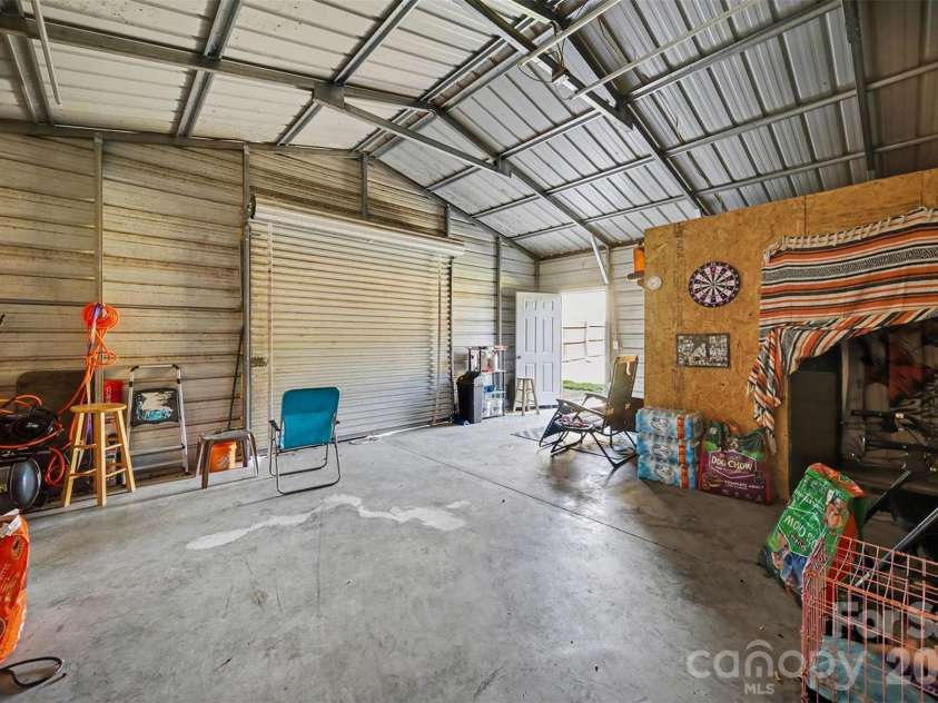 1087 Greenbriar Drive, Lancaster, SC 29720.  MLS# CAR4370391, YatesRealty ID 16782. 