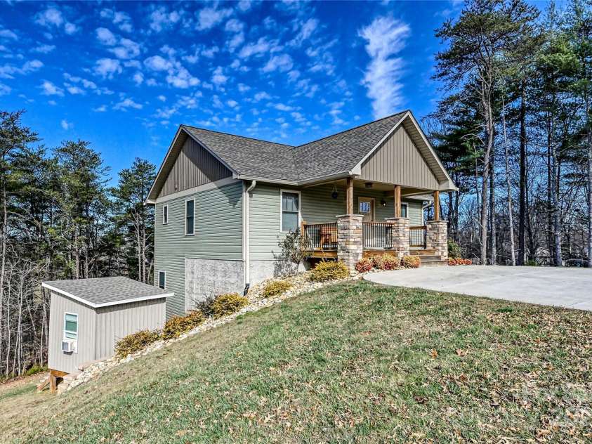 11 Ridge Brook Drive, Weaverville, NC 28787.  MLS# CAR4292818, YatesRealty ID 16784. 