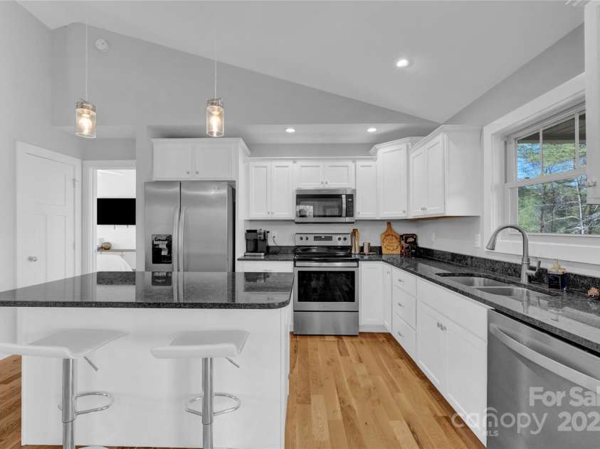 11 Ridge Brook Drive, Weaverville, NC 28787.  MLS# CAR4292818, YatesRealty ID 16784. 