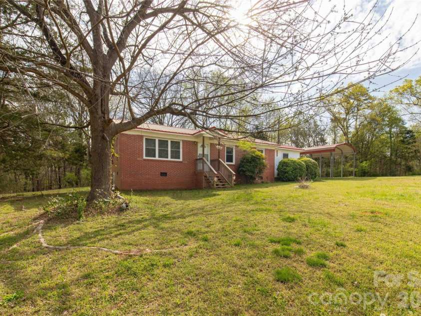 1724 Old Camden Monroe Highway, Lancaster, SC 29720.  MLS# CAR4360717, YatesRealty ID 16784. 
