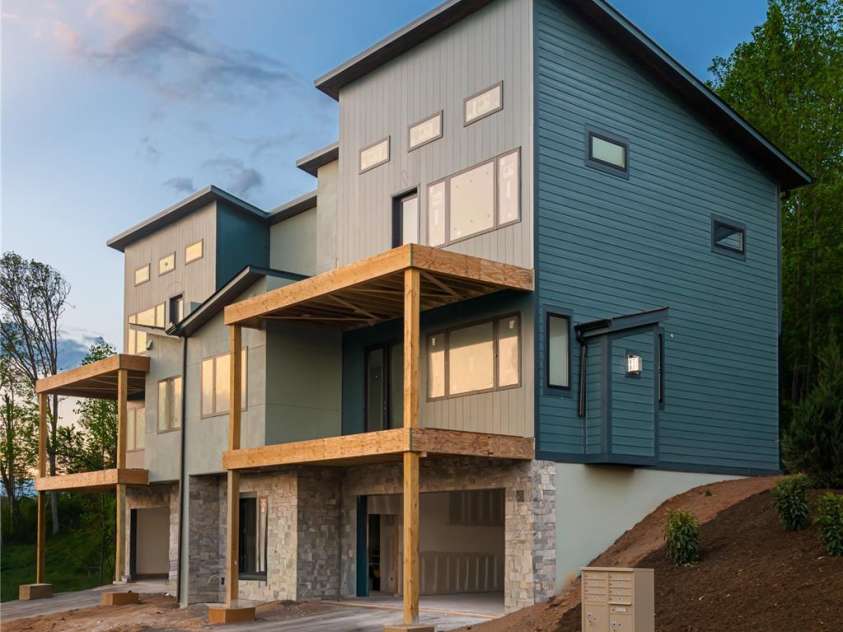 611 Storybook Villas Trail, Asheville, NC 28804.  MLS# CAR4325306, YatesRealty ID 16785. Front elevation