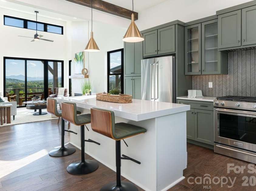 604 Storybook Villas Trail, Asheville, NC 28804.  MLS# CAR4375406, YatesRealty ID 16786. Kitchen