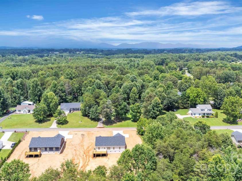 63 Cornerstone Drive, Taylorsville, NC 28681.  MLS# CAR4265503, YatesRealty ID 16787. 