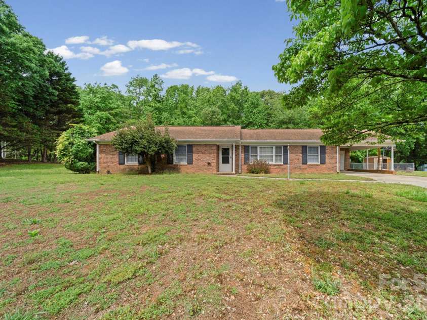 4510 Springview Drive, Monroe, NC 28112.  MLS# CAR4392466, YatesRealty ID 16788. 