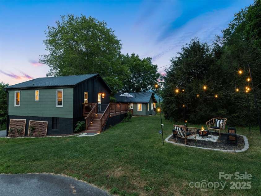68 Piney Mountain Church Road, Candler, NC 28715.  MLS# CAR4253272, YatesRealty ID 16788. 