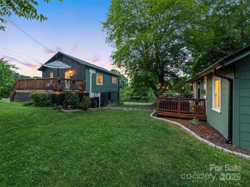 68 Piney Mountain Church Road, Candler, NC 28715.  MLS# CAR4253272, YatesRealty ID 16788. 