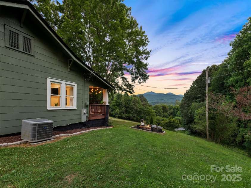 68 Piney Mountain Church Road, Candler, NC 28715.  MLS# CAR4253272, YatesRealty ID 16788. 