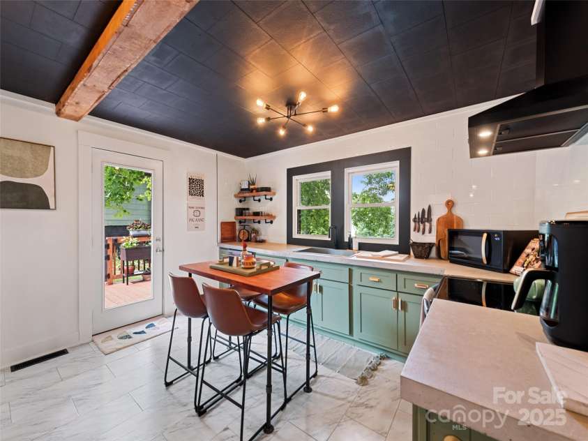 68 Piney Mountain Church Road, Candler, NC 28715.  MLS# CAR4253272, YatesRealty ID 16788. 