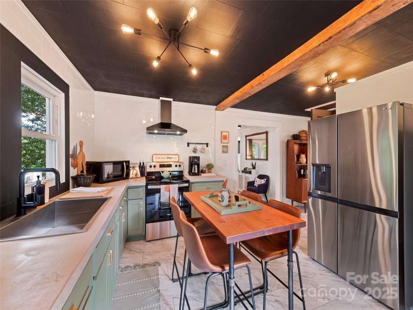 68 Piney Mountain Church Road, Candler, NC 28715.  MLS# CAR4253272, YatesRealty ID 16788. 