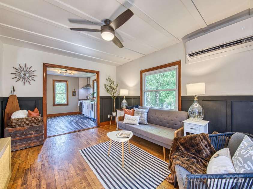 68 Piney Mountain Church Road, Candler, NC 28715.  MLS# CAR4253272, YatesRealty ID 16788. 