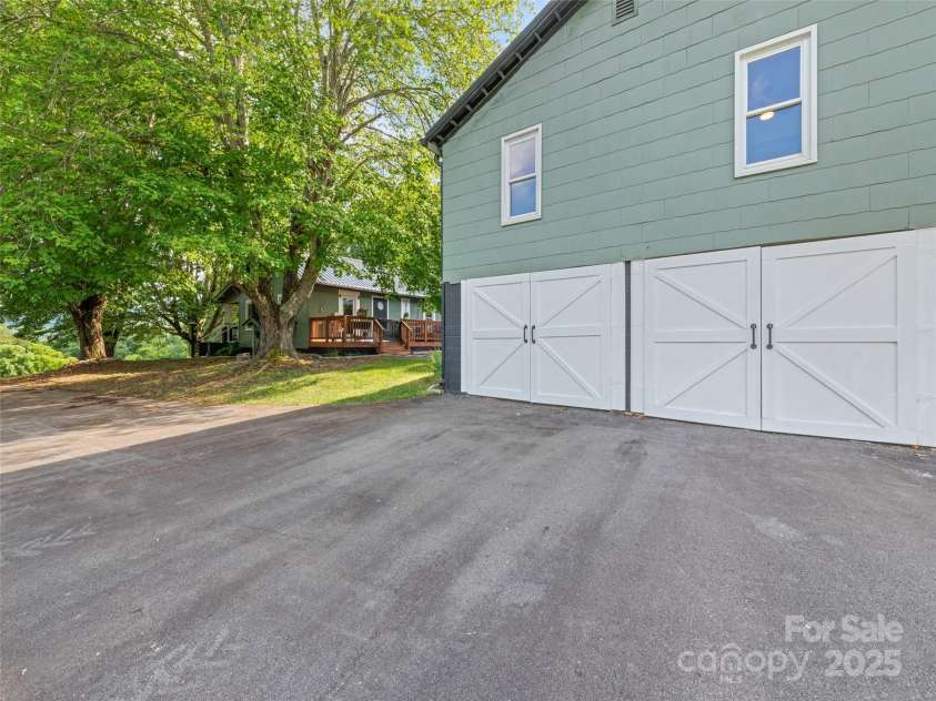 68 Piney Mountain Church Road, Candler, NC 28715.  MLS# CAR4253272, YatesRealty ID 16788. 