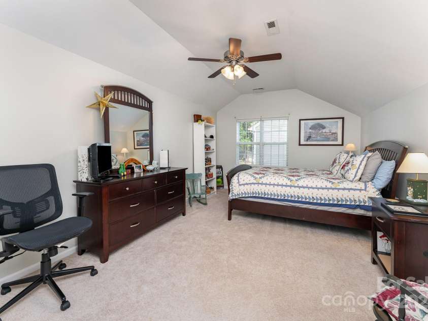 10322 Stoneykirk Lane, Charlotte, NC 28269.  MLS# CAR4258236, YatesRealty ID 16789. 