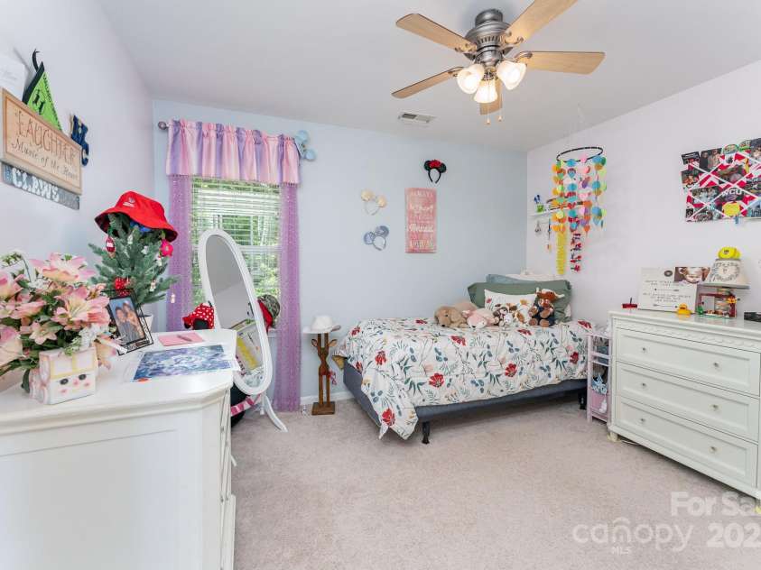 10322 Stoneykirk Lane, Charlotte, NC 28269.  MLS# CAR4258236, YatesRealty ID 16789. 