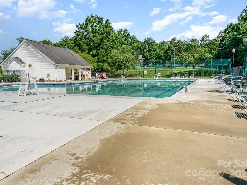 10322 Stoneykirk Lane, Charlotte, NC 28269.  MLS# CAR4258236, YatesRealty ID 16789. 