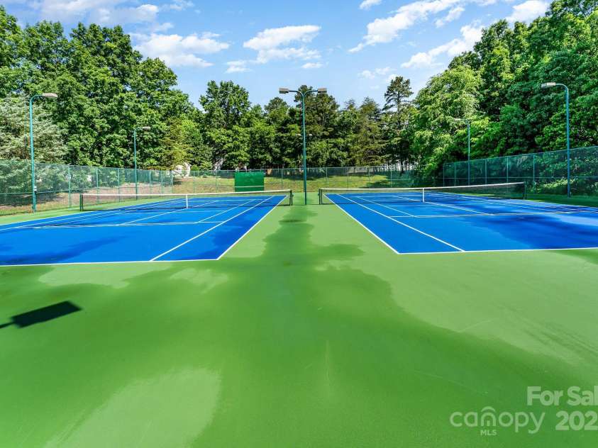 10322 Stoneykirk Lane, Charlotte, NC 28269.  MLS# CAR4258236, YatesRealty ID 16789. 
