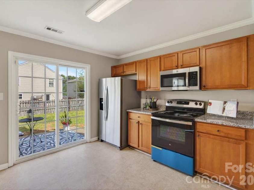 5227 Swearngan Road, Charlotte, NC 28216.  MLS# CAR4365895, YatesRealty ID 16789. 