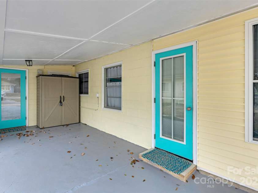 115 66th Street, Oak Island, NC 28465.  MLS# CAR4231737, YatesRealty ID 1679. 