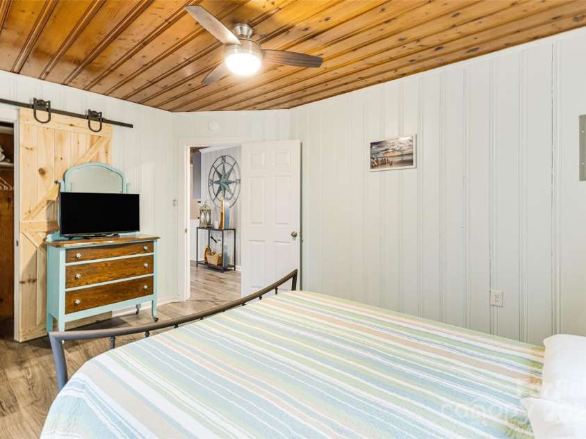 115 66th Street, Oak Island, NC 28465.  MLS# CAR4231737, YatesRealty ID 1679. 