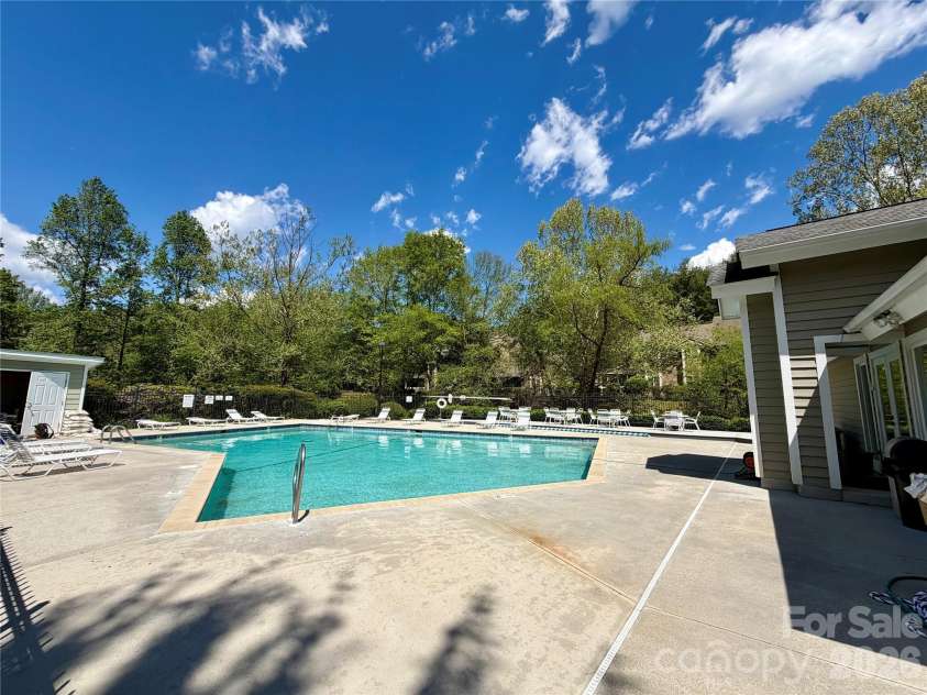 8 Creekside Lane, Asheville, NC 28803.  MLS# CAR4372545, YatesRealty ID 16791. 