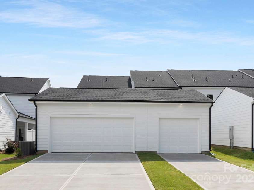 8102 Jacey Lane, Huntersville, NC 28078.  MLS# CAR4262883, YatesRealty ID 16791. 