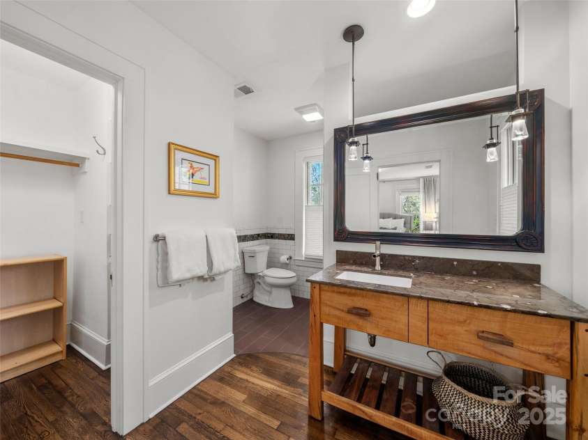 27 Westover Drive, Asheville, NC 28801.  MLS# CAR4250463, YatesRealty ID 16792. 