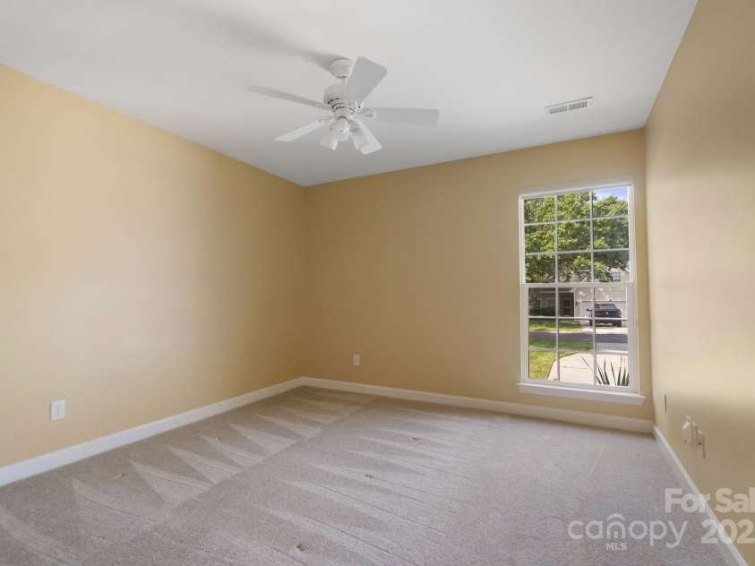 12013 Regent Ridge Lane, Charlotte, NC 28278.  MLS# CAR4254769, YatesRealty ID 16793. 3rd bedroom - newer carpet