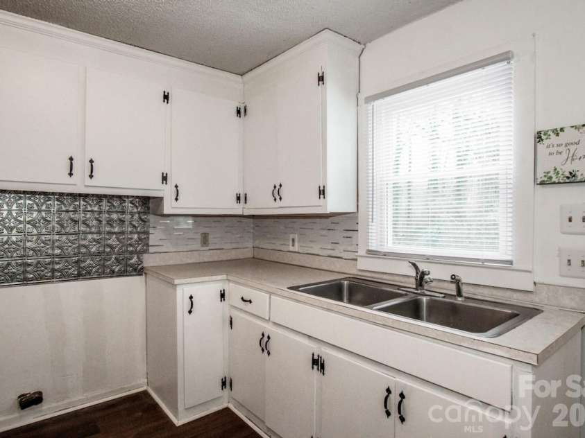241 Pethel Street, Kannapolis, NC 28081.  MLS# CAR4353811, YatesRealty ID 16793. Kitchen