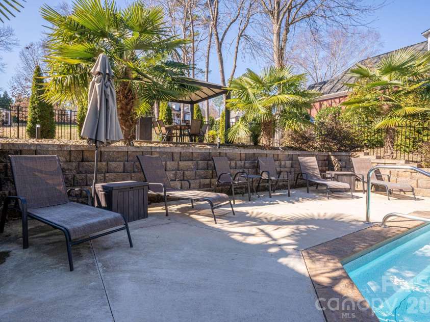 1819 Chesterfield Drive, Belmont, NC 28012.  MLS# CAR4349946, YatesRealty ID 16794. 