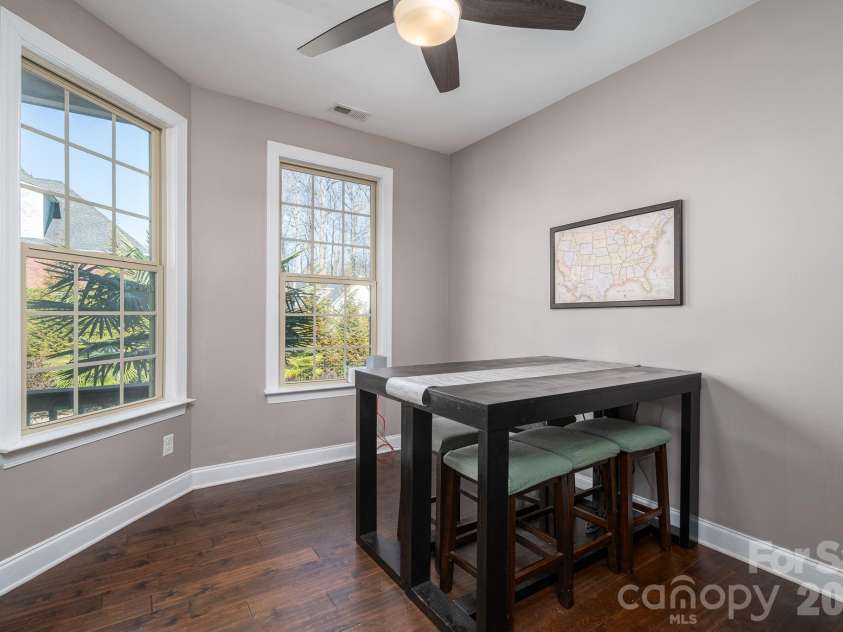 1819 Chesterfield Drive, Belmont, NC 28012.  MLS# CAR4349946, YatesRealty ID 16794. Breakfast Nook