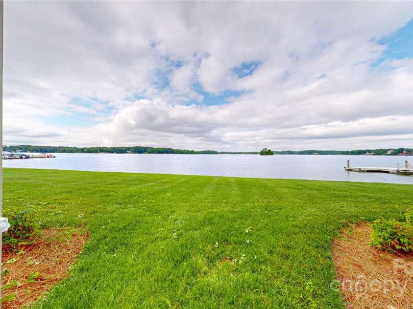 401 Lake Club Drive, Rock Hill, SC 29732.  MLS# CAR4264641, YatesRealty ID 16794. 