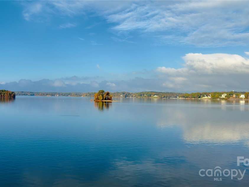 401 Lake Club Drive, Rock Hill, SC 29732.  MLS# CAR4264641, YatesRealty ID 16794. 