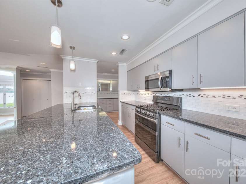 401 Lake Club Drive, Rock Hill, SC 29732.  MLS# CAR4264641, YatesRealty ID 16794. 