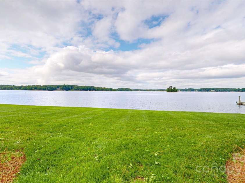 401 Lake Club Drive, Rock Hill, SC 29732.  MLS# CAR4264641, YatesRealty ID 16794. 