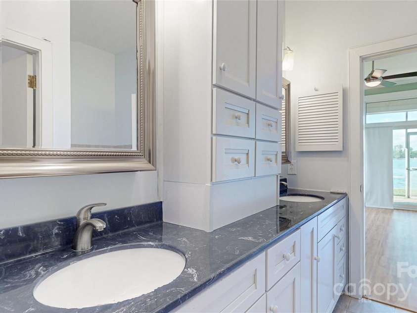 401 Lake Club Drive, Rock Hill, SC 29732.  MLS# CAR4264641, YatesRealty ID 16794. 