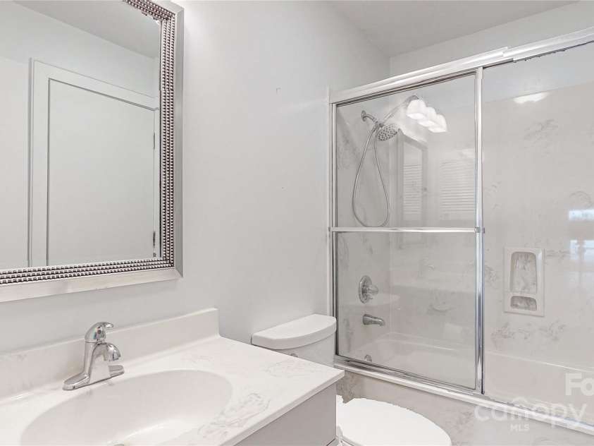 401 Lake Club Drive, Rock Hill, SC 29732.  MLS# CAR4264641, YatesRealty ID 16794. 