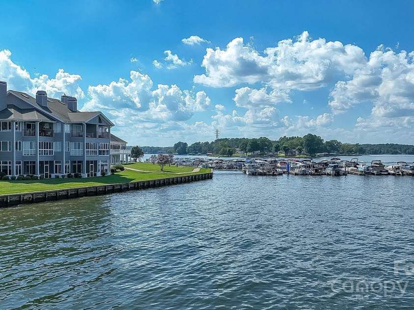 401 Lake Club Drive, Rock Hill, SC 29732.  MLS# CAR4264641, YatesRealty ID 16794. 