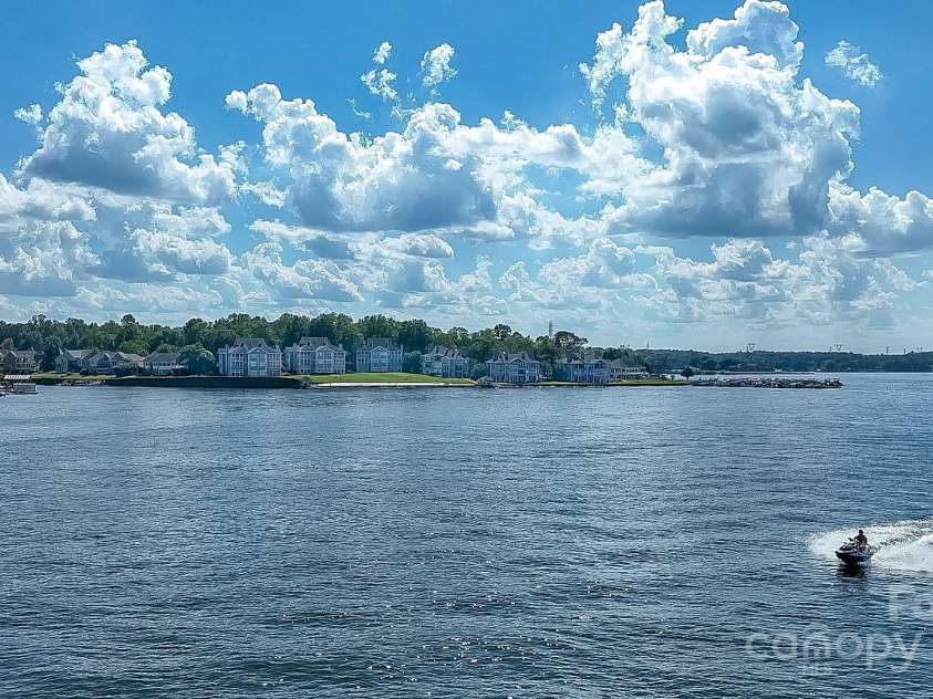 401 Lake Club Drive, Rock Hill, SC 29732.  MLS# CAR4264641, YatesRealty ID 16794. 