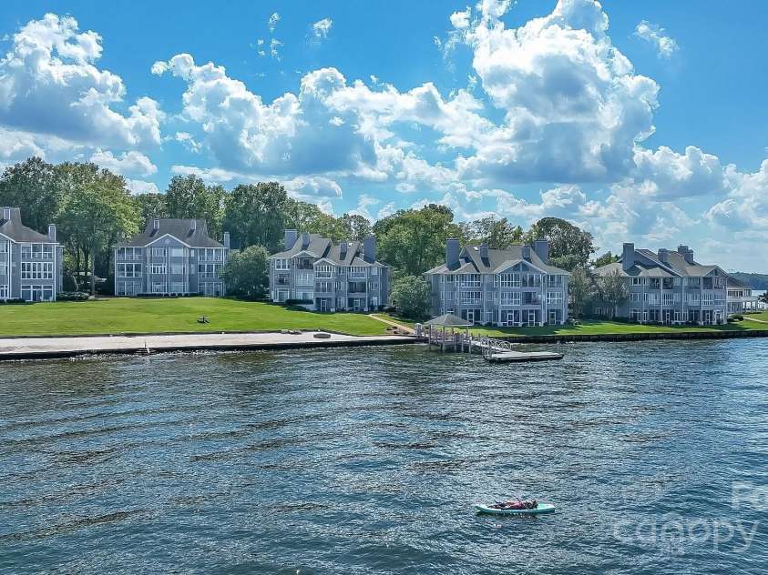 401 Lake Club Drive, Rock Hill, SC 29732.  MLS# CAR4264641, YatesRealty ID 16794. 