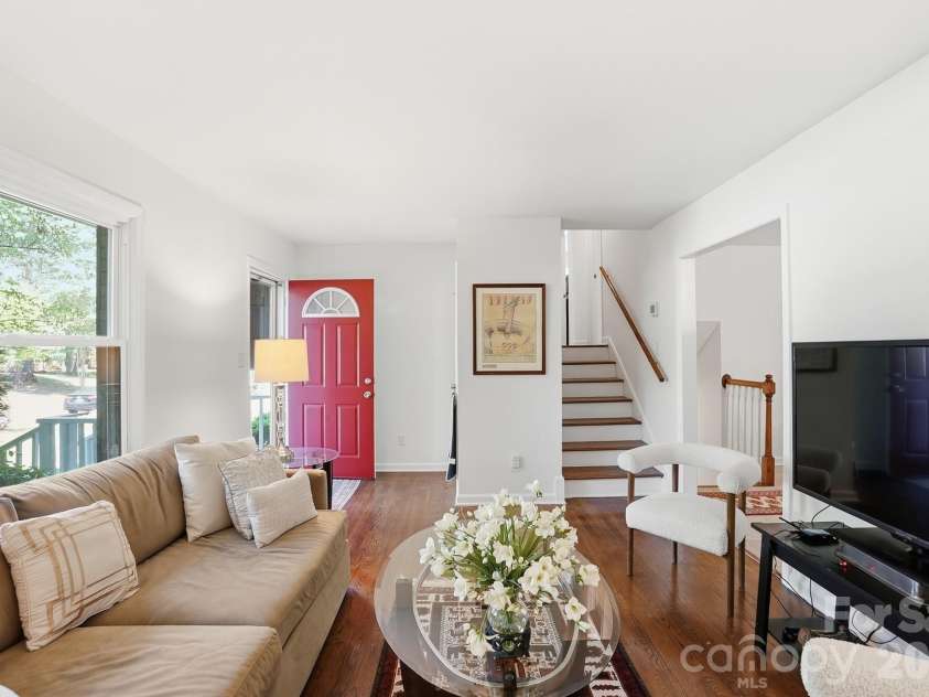 5000 Glenbrier Drive, Charlotte, NC 28212.  MLS# CAR4364700, YatesRealty ID 16795. 