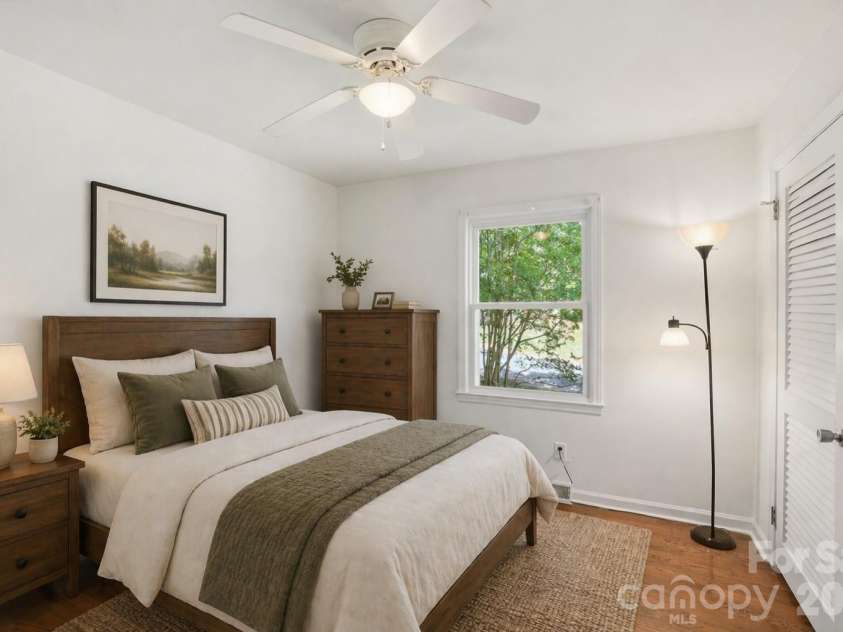 5000 Glenbrier Drive, Charlotte, NC 28212.  MLS# CAR4364700, YatesRealty ID 16795. Virtually staged
