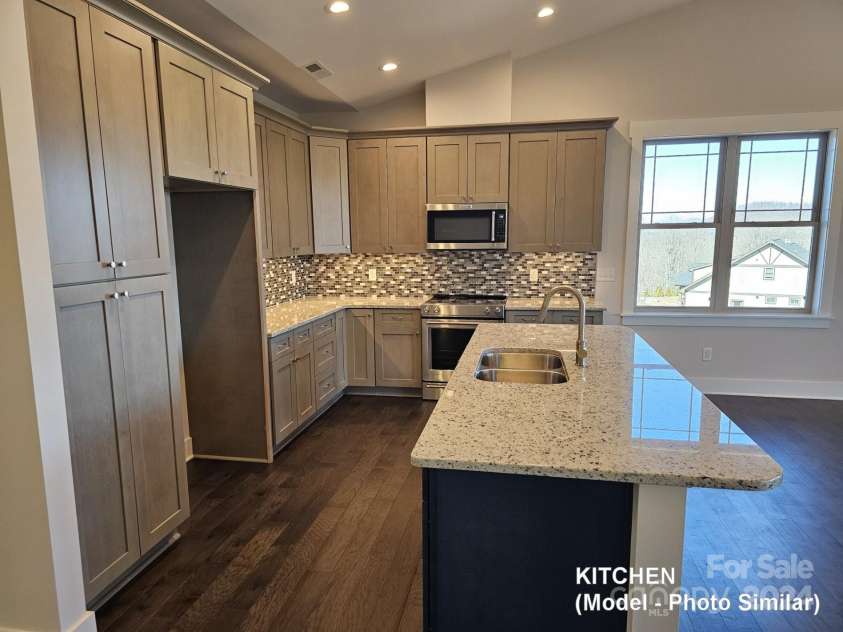 178 Waightstill Drive, Arden, NC 28704.  MLS# CAR4007759, YatesRealty ID 16796. 